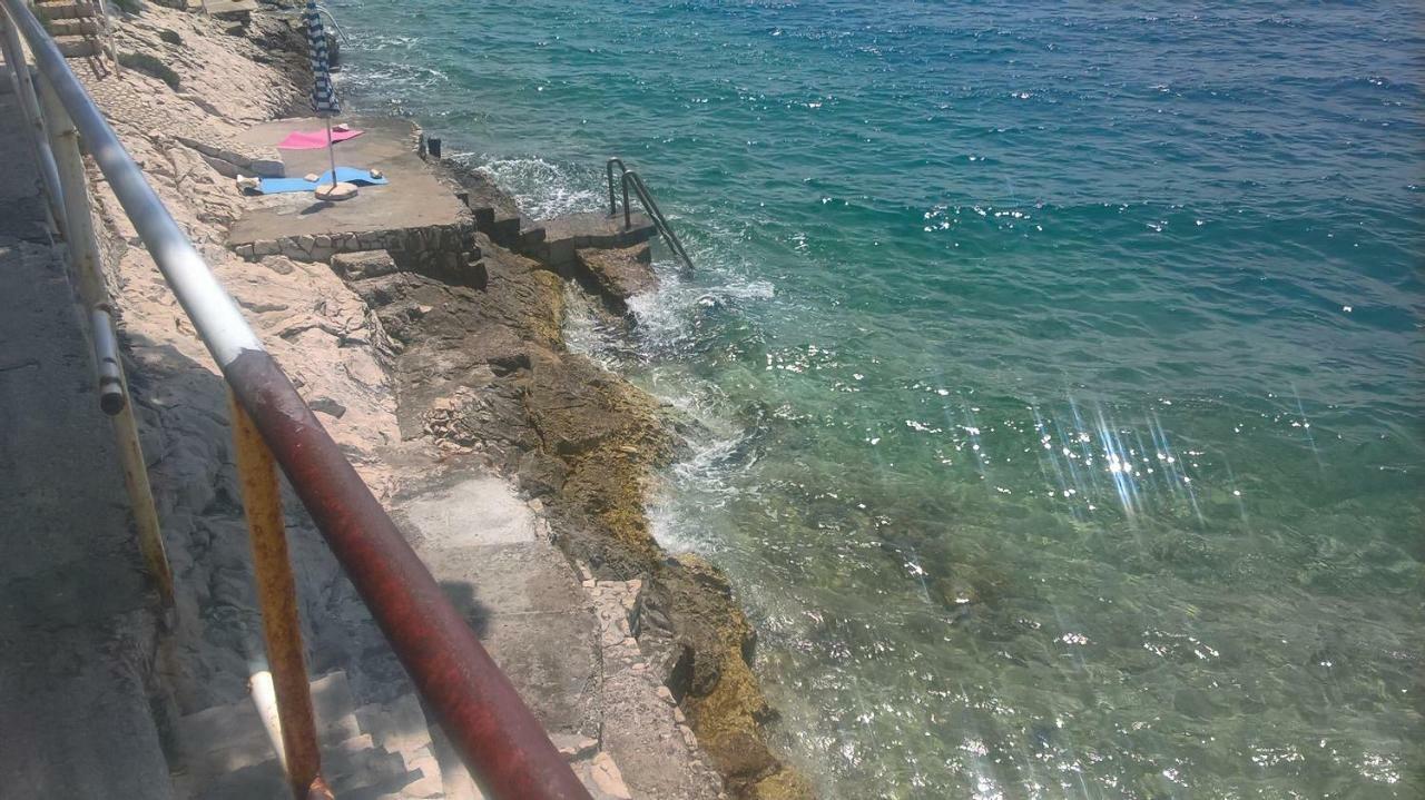 Drvenik, Apartman 1M From Sea Дрвеник Екстериор снимка